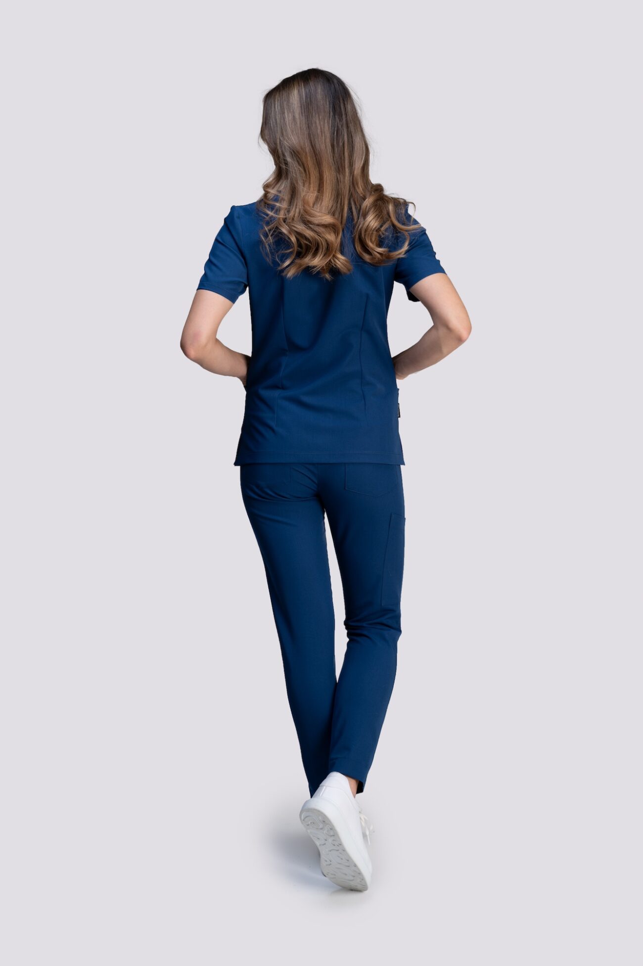 komplet medyczny damsi smart proline granatowy tył bluza medyczna damska smart proline granatowy royal blue