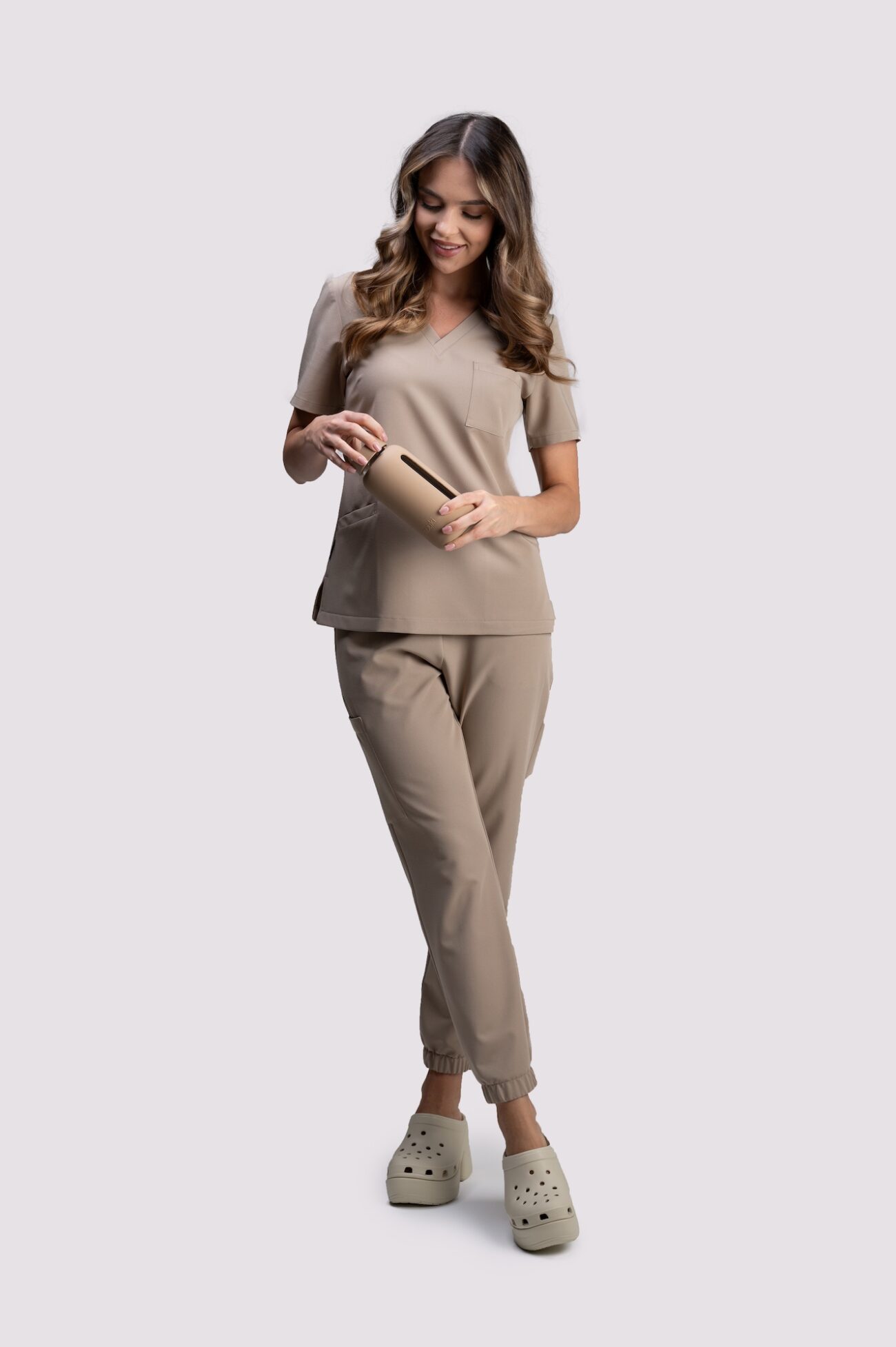 bluza medyczne jogger beż spodnie medyczne damskie jogger proline beżowy cafe cream