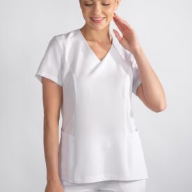 Zbliżenie na górną część bluzy medycznej damskiej Clever ProLine w kolorze Crystal White – dekolt i kieszeń