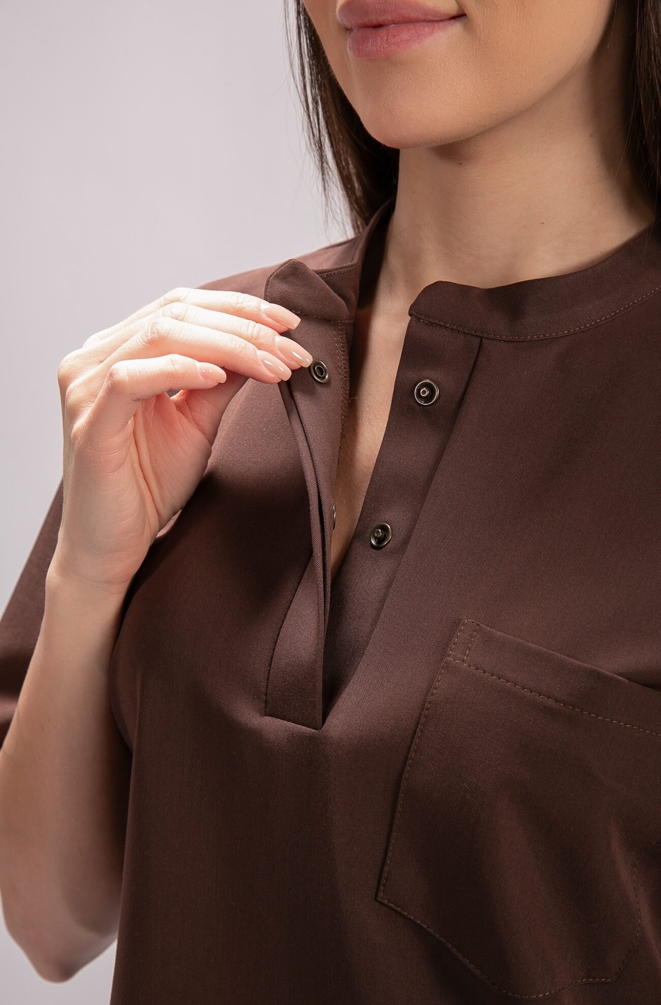 BT1A9906 tunika medyczna damska flexcare brązowa dark chocolate