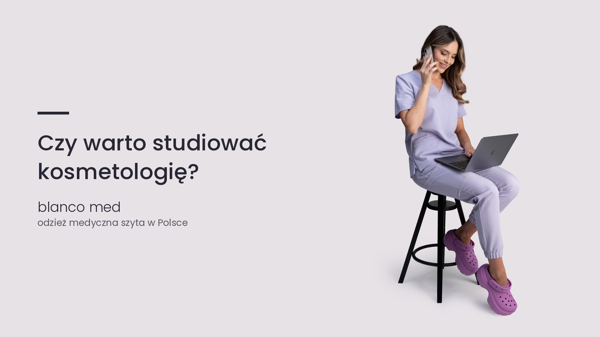 Kobieta w lawendowym komplecie medycznym Blanco Med. Czy warto studiować kosmetologię?