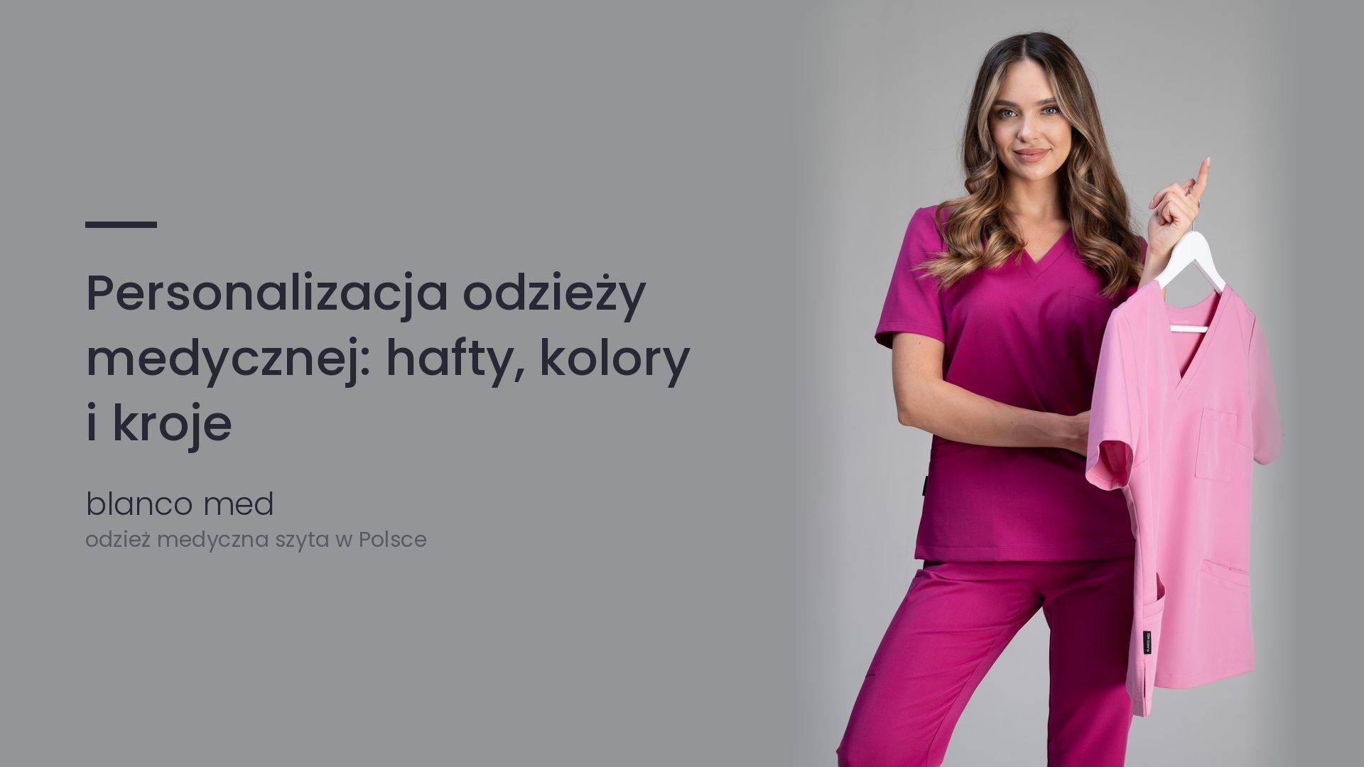 Kobieta w amarantowym komplecie medycznym Blanco Med. Personalizacja odzieży medycznej: hafty, kolory i kroje